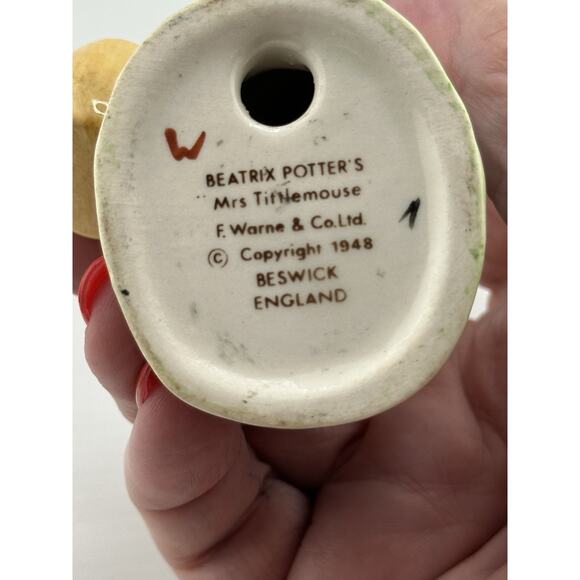 Vintage Beswick Beatrix Potter 1948 "Mrs Tittle Mouse" Porcelain Figurine RARE - Picture 7 of 10